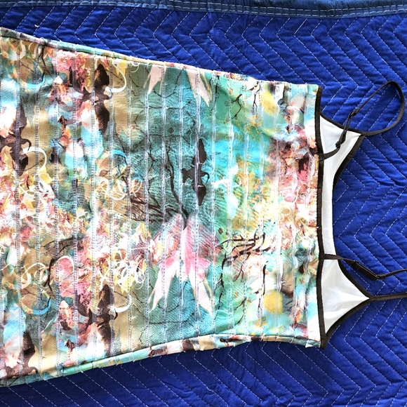 Top - Picture 3 of 3